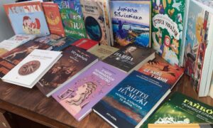 Бібліотеки Нікополя отримали нові книжки 3