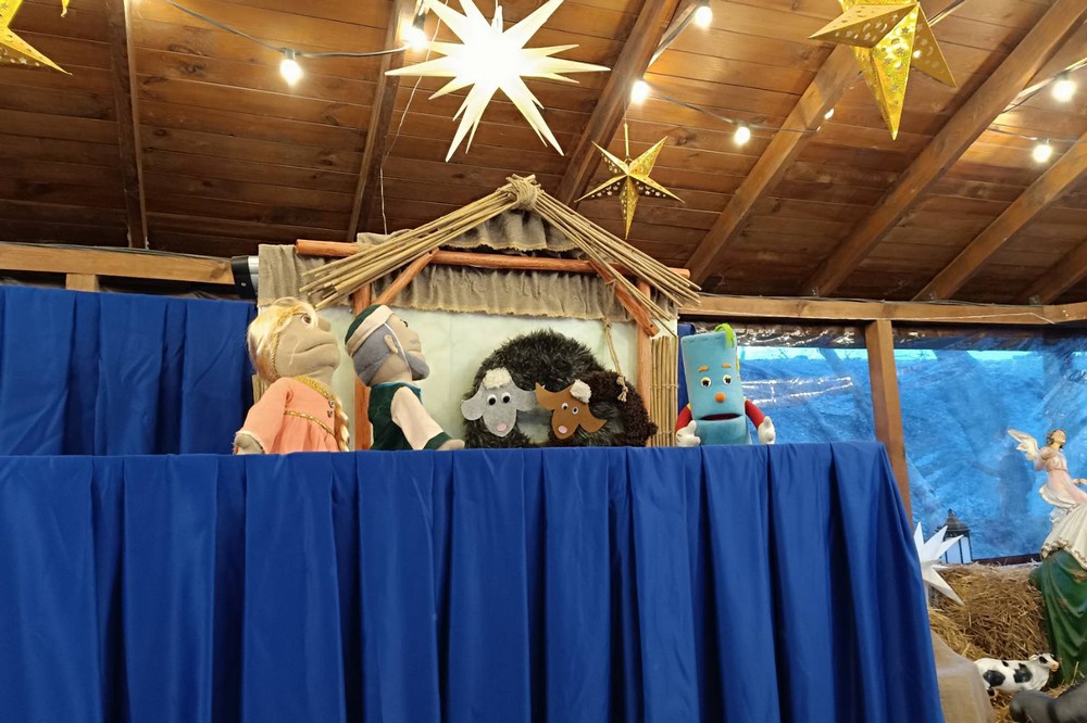 Для дітей з прифронтового Нікополя влаштували новорічну подорож 7