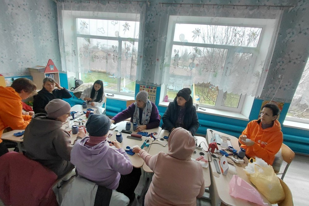 Для жінок Мирівської громади провели  майстер клас з виготовлення новорічних гномів 7