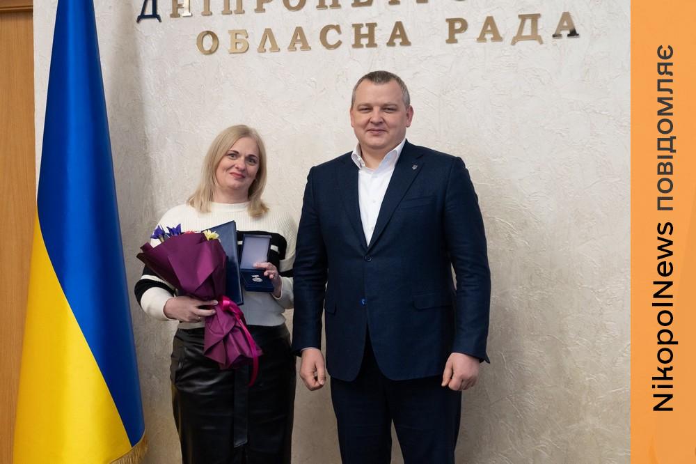 Директор ліцею з Нікополя отримала грамоту Верховної Ради України (фото) 1 Директор ліцею Нікополя з отримала грамоту Верховної Ради України