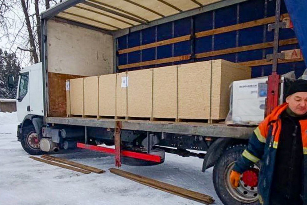 Марганецька громада отримала генератори і листи ОSB від благодійників 4 Марганецька громада отримала генератори і листи ОSB від благодійників 4