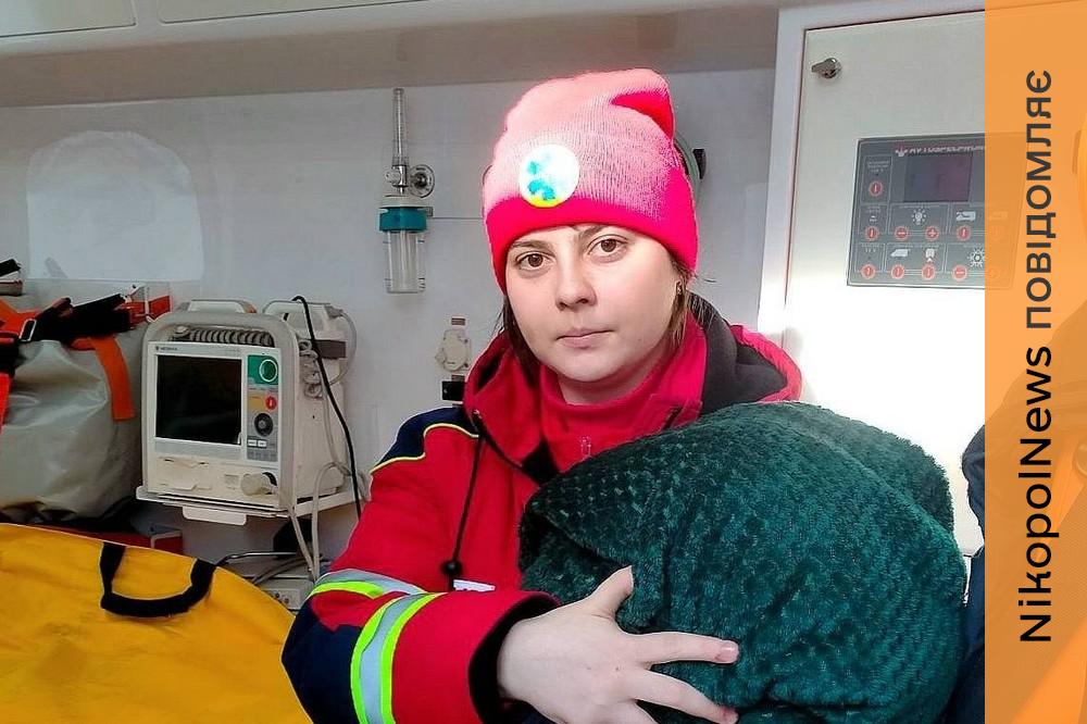 Медики Нікопольщини двічі за тиждень приймали пологи поза стаціонаром - подробиці 1 Медики Нікопольщини 2