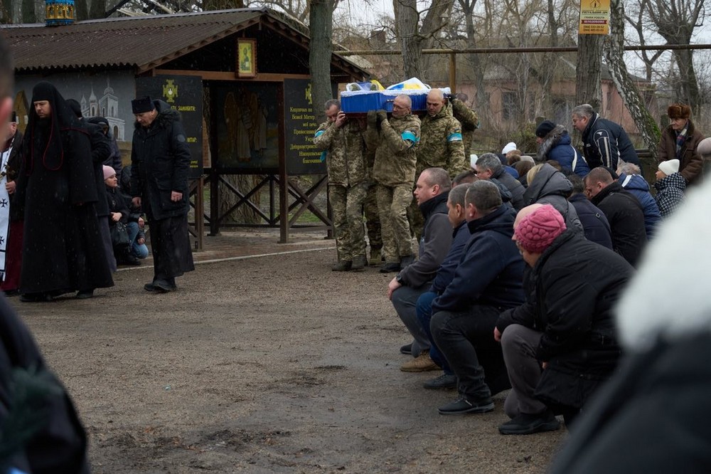 Нікополь провів в останню путь Захисника (фото) 10 Нікополь провів в останню путь Захисника (фото) 10