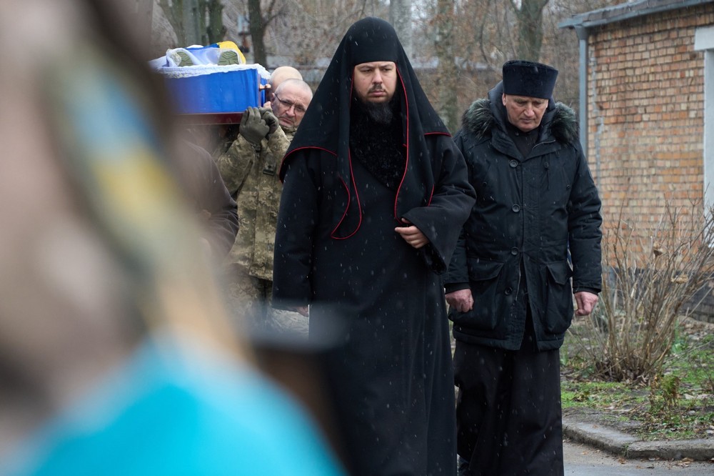 Нікополь провів в останню путь Захисника (фото) 11 Нікополь провів в останню путь Захисника (фото) 11