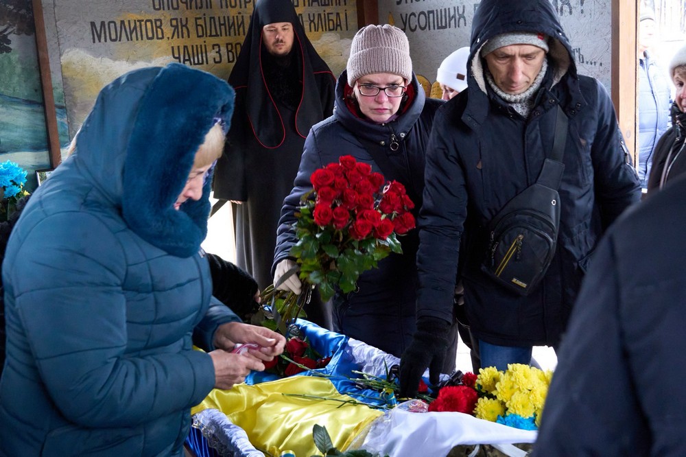 Нікополь провів в останню путь Захисника (фото) 14 Нікополь провів в останню путь Захисника (фото) 14