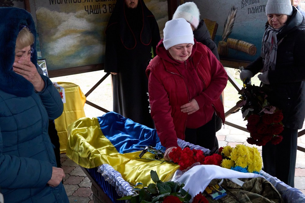 Нікополь провів в останню путь Захисника (фото) 8 Нікополь провів в останню путь Захисника (фото) 8