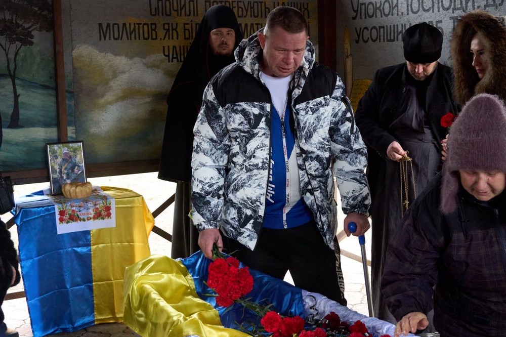 Нікополь провів в останню путь Захисника (фото) 9 Нікополь провів в останню путь Захисника (фото) 9