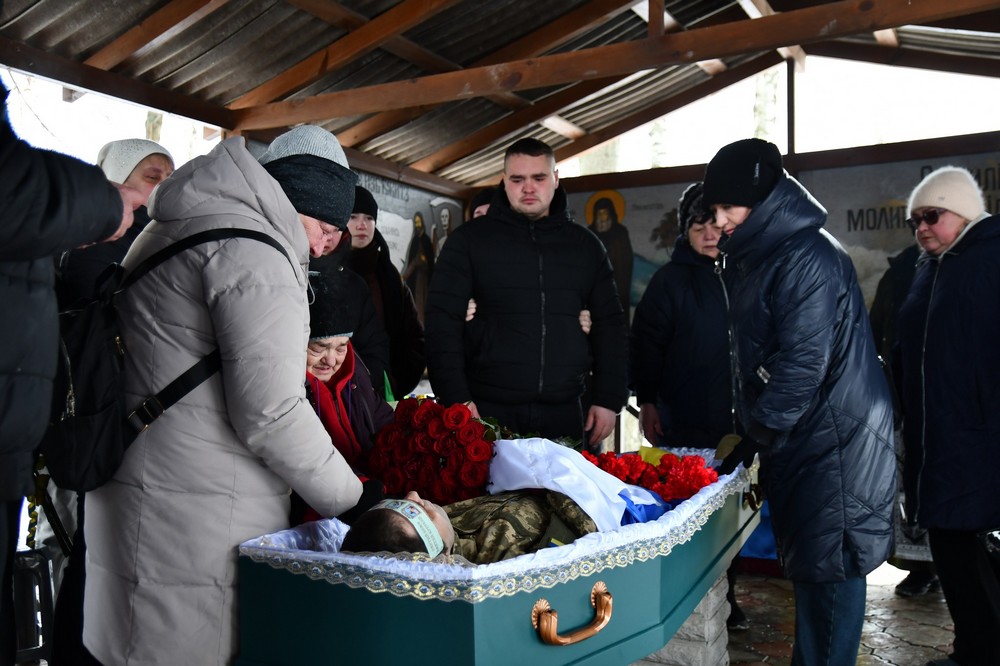 Нікополь провів в останню путь Захисника 10 Нікополь провів в останню путь Захисника 10