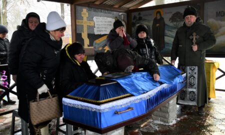 Нікополь провів в останню путь полеглого Захисника (фото) 3