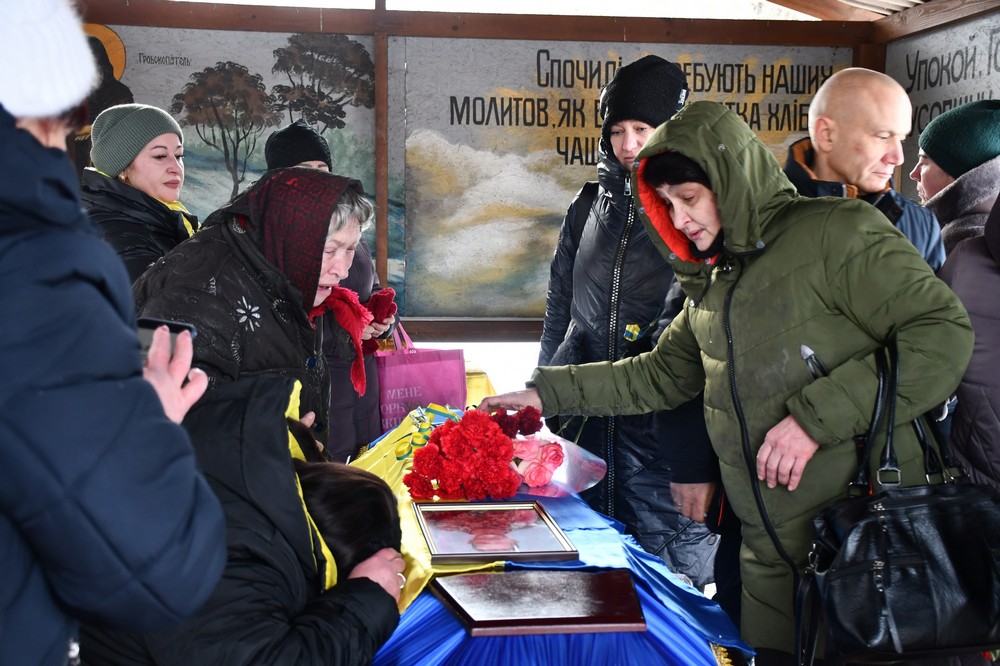 Нікополь провів в останню путь полеглого Захисника (фото) 5