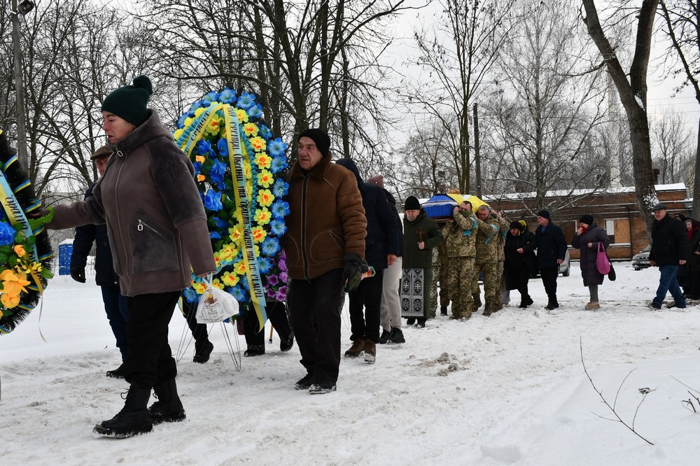 Нікополь провів в останню путь полеглого Захисника (фото) 9