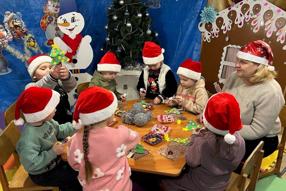 Організували зустрічі з казковими героями: як пройшов тиждень у безпечних освітніх просторах Нікополя (фото) 2 Нікополя 18