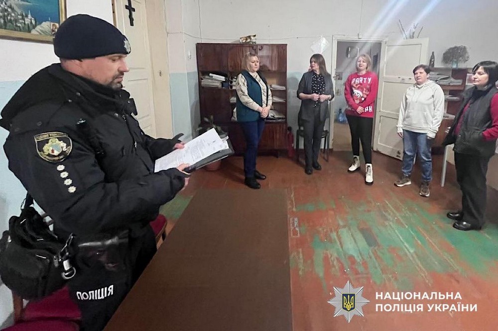 Поліція прозвітувала мешканцям Марганця за друге півріччя 2025 року (фото) 3