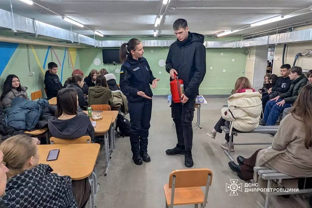  Правила безпеки взимку нагадали ліцеїстам Покрова (фото)
