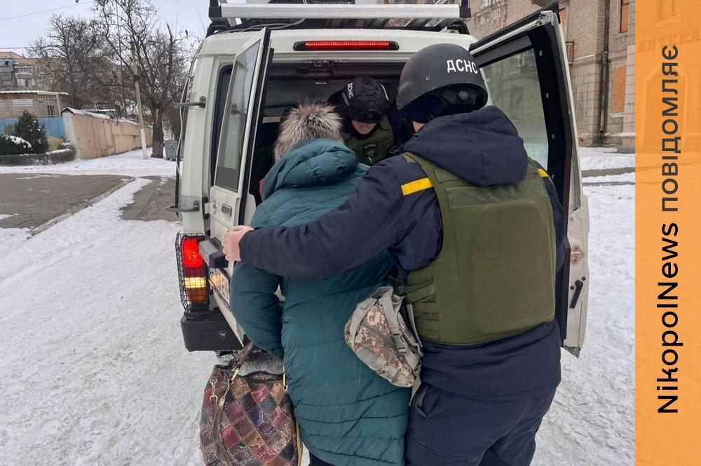  У Нікополі є поранена та руйнування 3