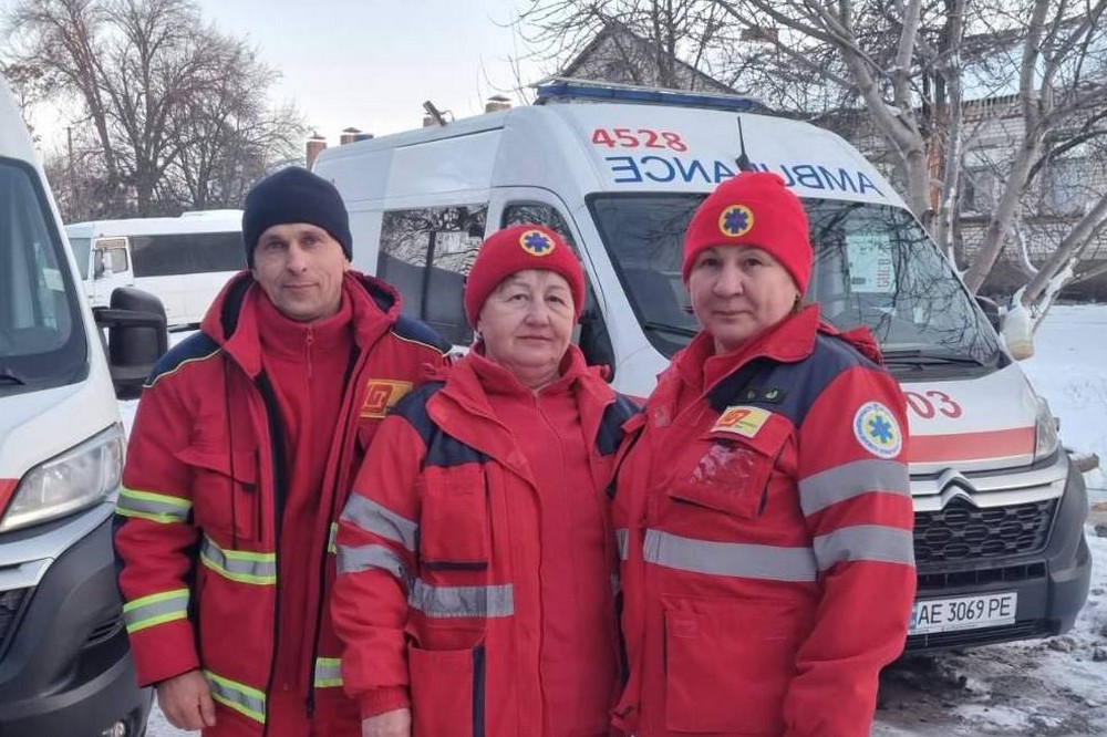Їхали до людини з серцевим нападом: медики Нікопольщини врятували постраждалого у ДТП хлопчика 3 медики Нікопольщин
