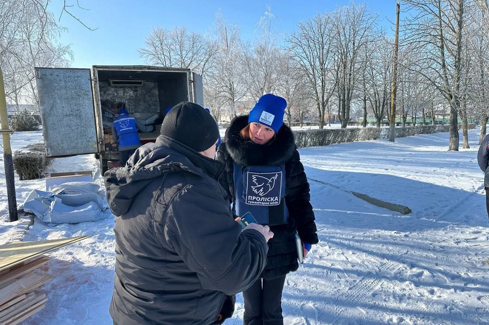 мешканці двох сіл на Нікопольщині отримали допомогу 4 мешканці двох сіл на Нікопольщині отримали допомогу 4
