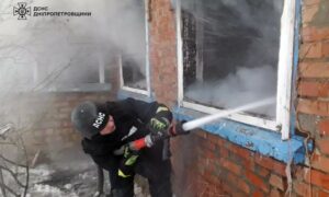 на Нікопольщині палав приватний будинок 2