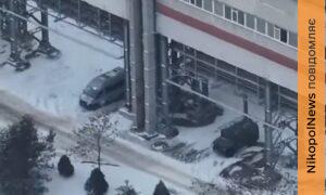 на ЗАЕС окупанти розмістили військову техніку біля ядерних реакторів — відео