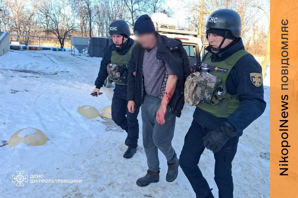 Криваві обстріли Нікополя і Синельниківщини 19 січня - подробиці і фото від ДСНС 1 обстріли Нікополя 4