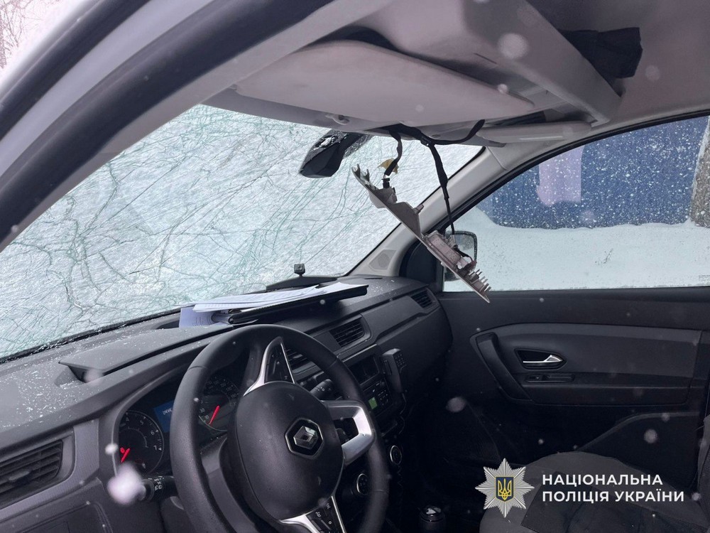 Терор Нікопольщини навіть у новорічну ніч, поранені на Павлоградщині і Синельниківщині, Криворіжжя під ударом дронів – поліція про наслідки обстрілів Терор Нікопольщини навіть у новорічну ніч, поранені на Павлоградщині і Синельниківщині, Криворіжжя під ударом дронів – поліція про наслідки обстрілів