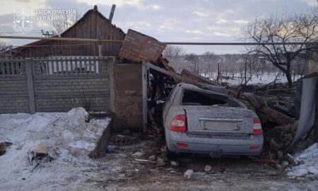Пошкоджено медзаклад і двоє поранених на Дніпропетровщині: прокуратура розпочала розслідування