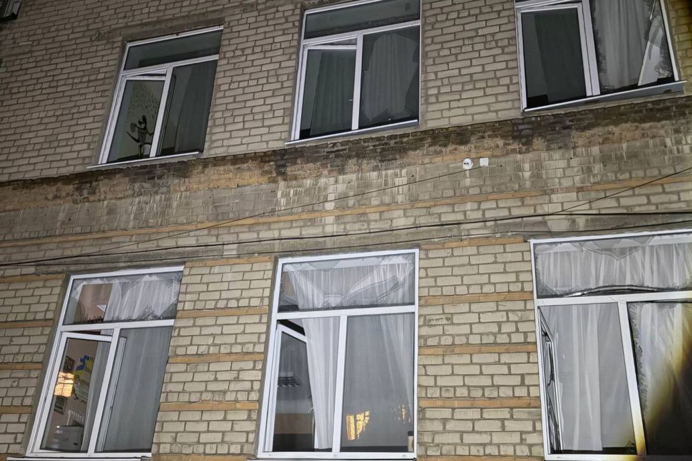 Нікополь був під ударом артилерії, у Дніпрі 7 поранених, серед них діти, внаслідок масованої ворожої атаки (фото) Нікополь був під ударом артилерії, у Дніпрі 7 поранених, серед них діти, внаслідок масованої ворожої атаки (фото)