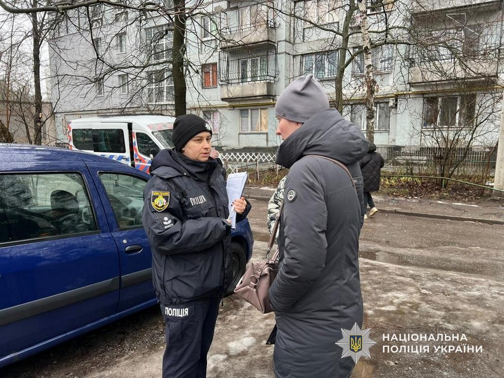 90 повідомлень про удари по Нікополю і району, атаки на Дніпро і Синельниківщину, поранені і руйнування – поліція про наслідки обстрілів за добу (фото) 90 повідомлень про удари по Нікополю і району, атаки на Дніпро і Синельниківщину, поранені і руйнування – поліція про наслідки обстрілів за добу (фото)