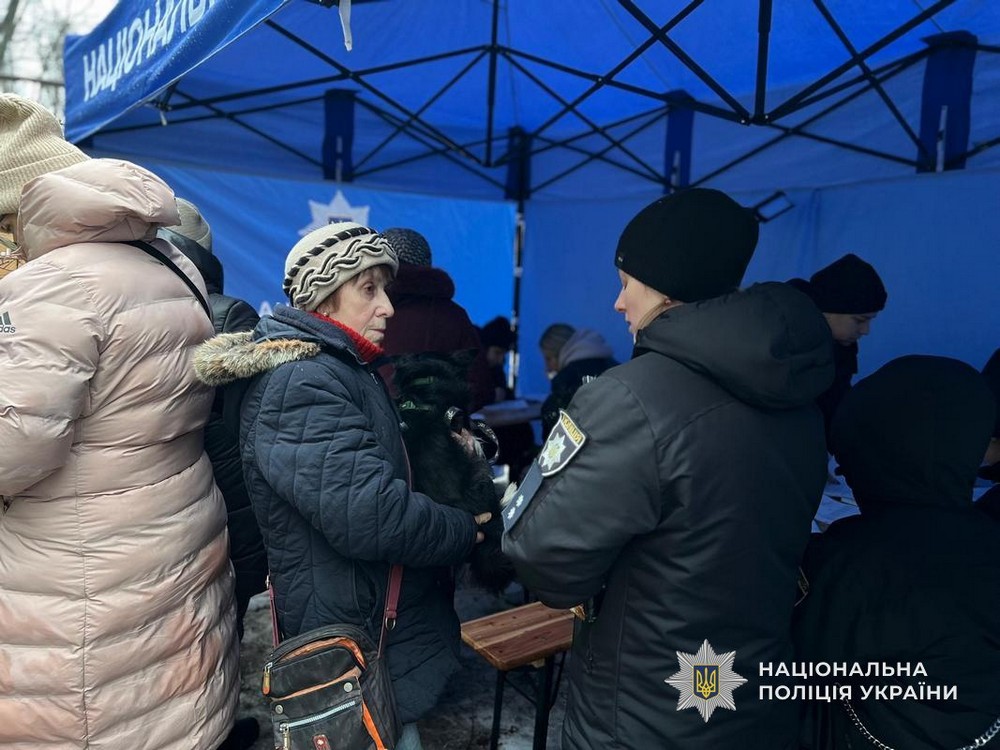 90 повідомлень про удари по Нікополю і району, атаки на Дніпро і Синельниківщину, поранені і руйнування – поліція про наслідки обстрілів за добу (фото) 90 повідомлень про удари по Нікополю і району, атаки на Дніпро і Синельниківщину, поранені і руйнування – поліція про наслідки обстрілів за добу (фото)