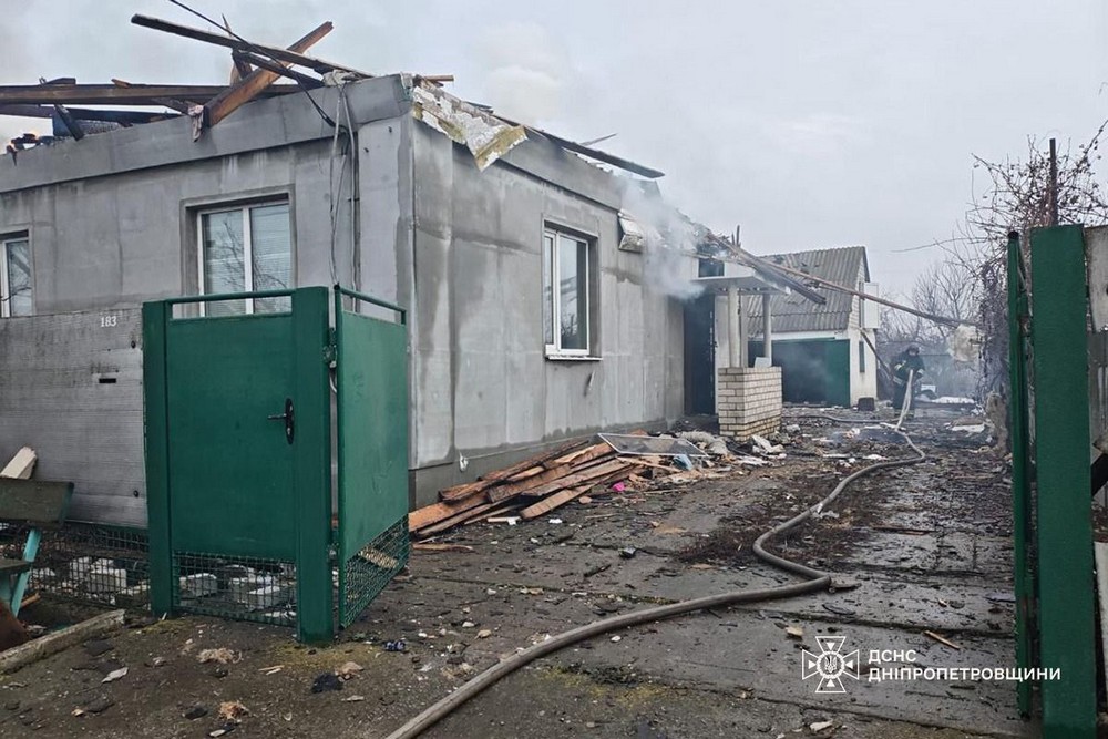 Загинула жінка, під час повторного удару поранено рятувальника – подробиці удару по Дніпропетровщині від ДСНС