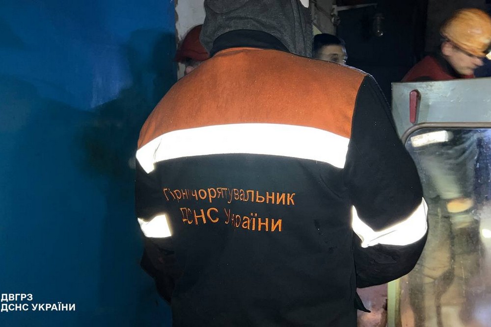 На Дніпропетровщині врятували шахтарів, які залишилися під землею через знеструмлення внаслідок атаки (фото)