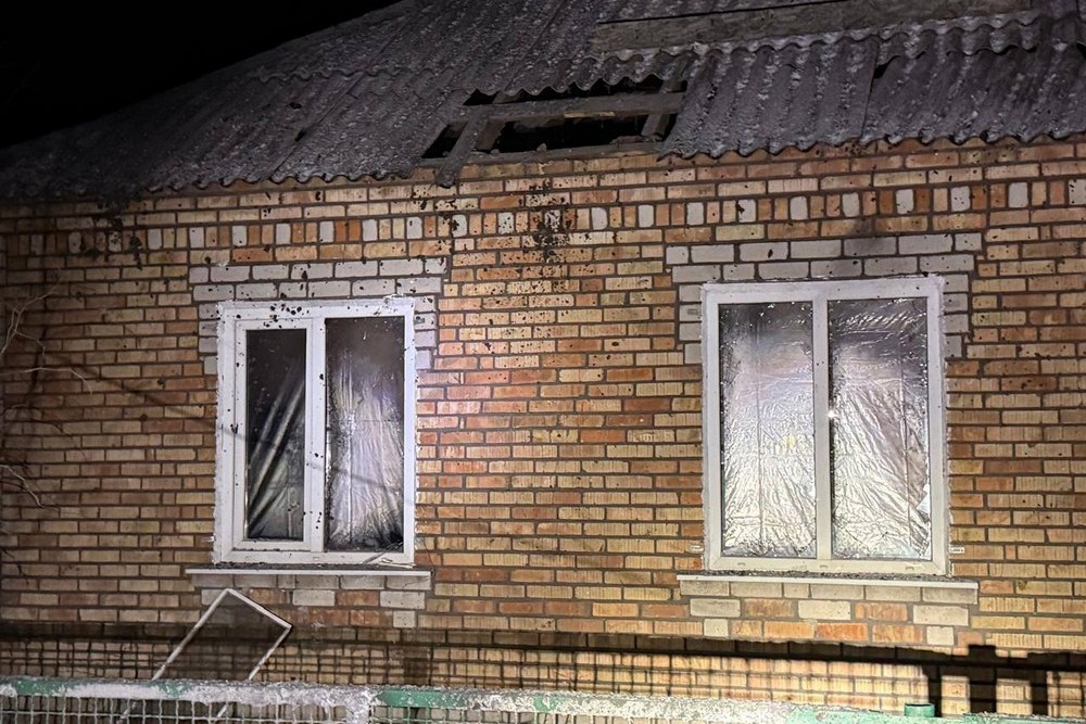 Ворог обстрілював Нікопольщину: є поранений, понівечено будинки , газогін і лінія електропередач