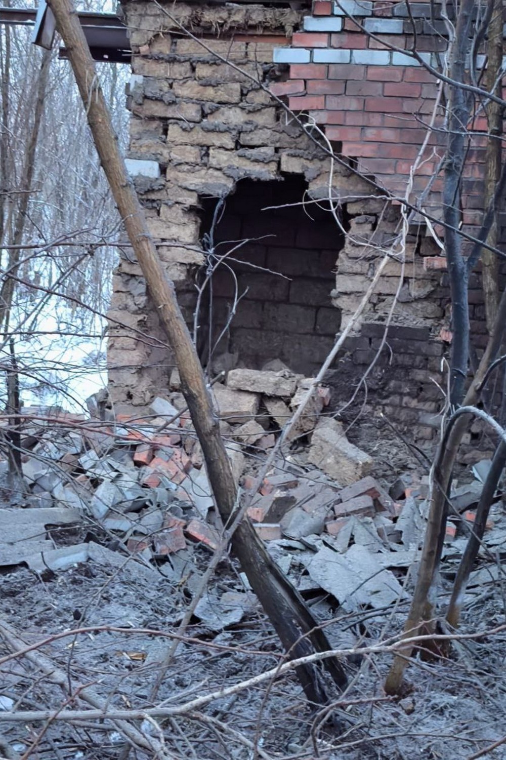 Ворог атакував Нікопольщину і ще 4 райони області, Кривий Ріг знову опинився без світла (фото) Ворог атакував Нікопольщину і ще 4 райони області, Кривий Ріг знову опинився без світла (фото)