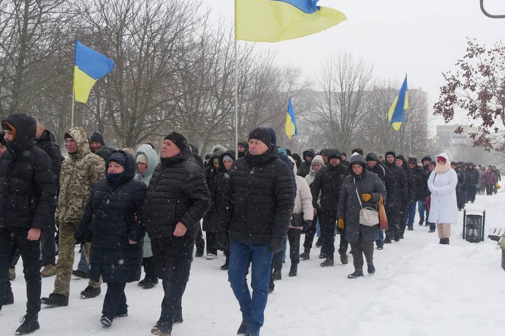 Загинув у Донецькій області: на Нікопольщині сьогодні провели в останню путь Героя (фото)