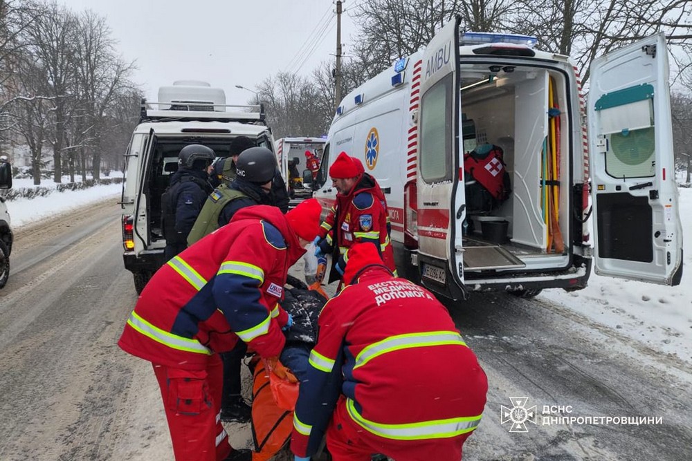 Смертельний обстріл Нікополя 16 січня: подробиці і фото від ДСНС та прокуратури