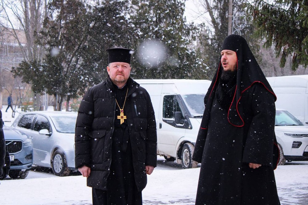 Священники ПЦУ Нікопольщини молитовно вшанували полеглих Захисників неба і взяли участь у нагородженні воїнів посмертно (фото)