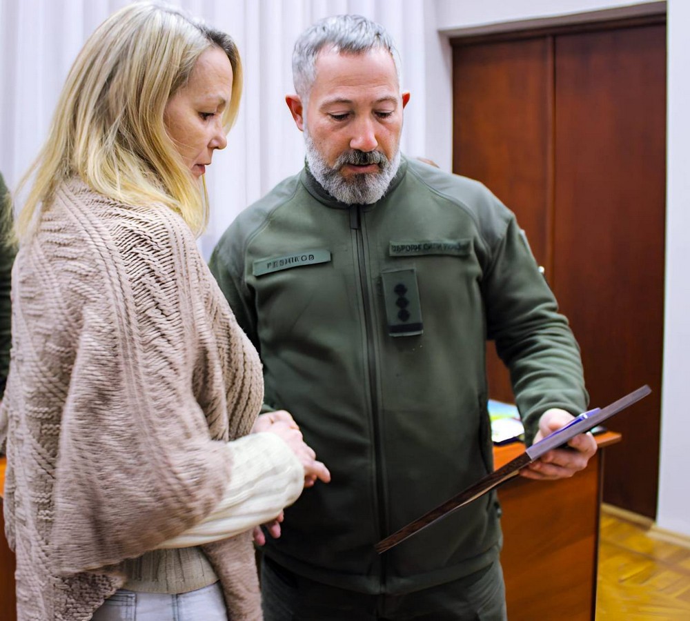 Священники ПЦУ Нікопольщини молитовно вшанували полеглих Захисників неба і взяли участь у нагородженні воїнів посмертно (фото)