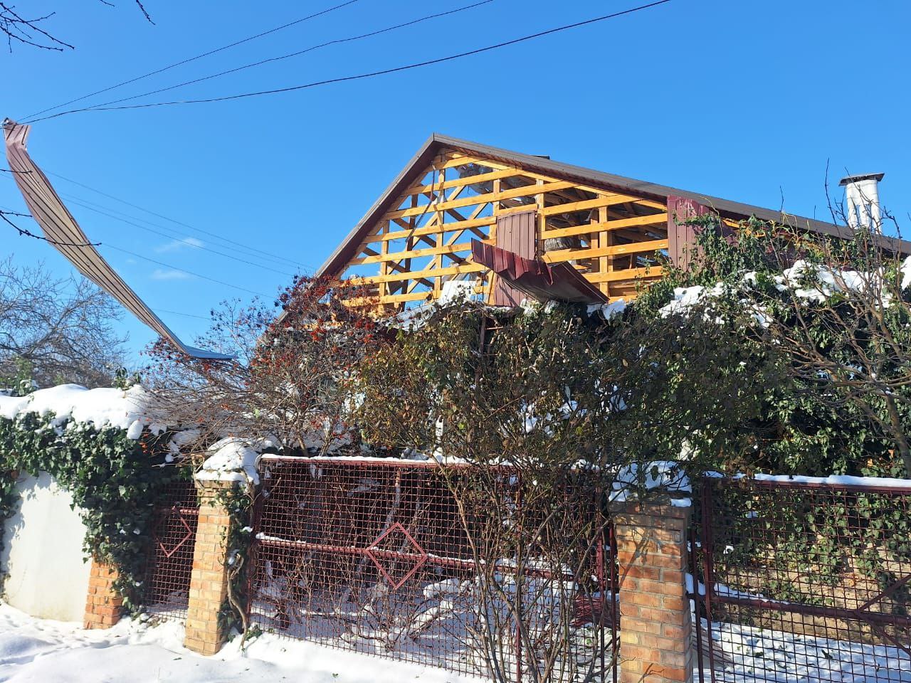 Ворог вдарив по Нікополю і району, а також по Синельниківщині сьогодні, 17 січня. Є руйнування.