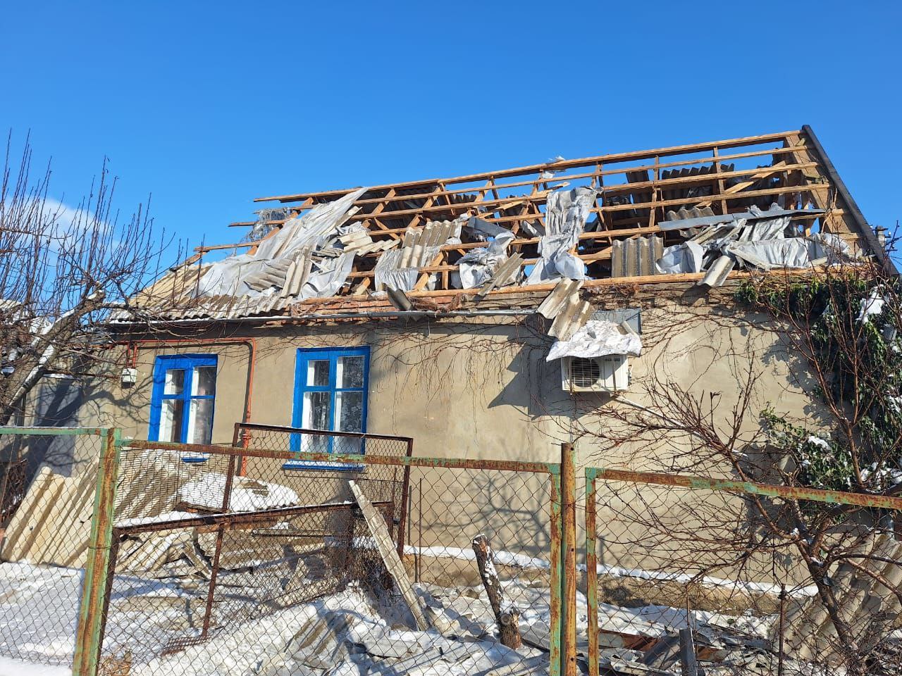 Ворог вдарив по Нікополю і району, а також по Синельниківщині сьогодні, 17 січня. Є руйнування.