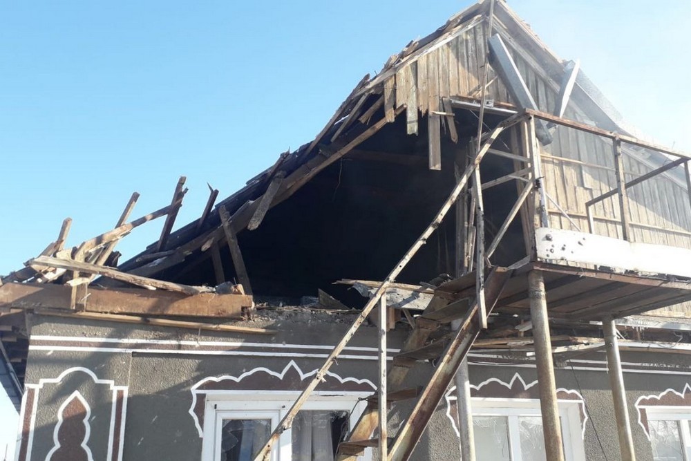 У Нікополі 5 поранених, побито 13 багатоповерхівок, музей, адмінбудівлі, магазини, також є поранені на Синельниківщині сьогодні (фото)