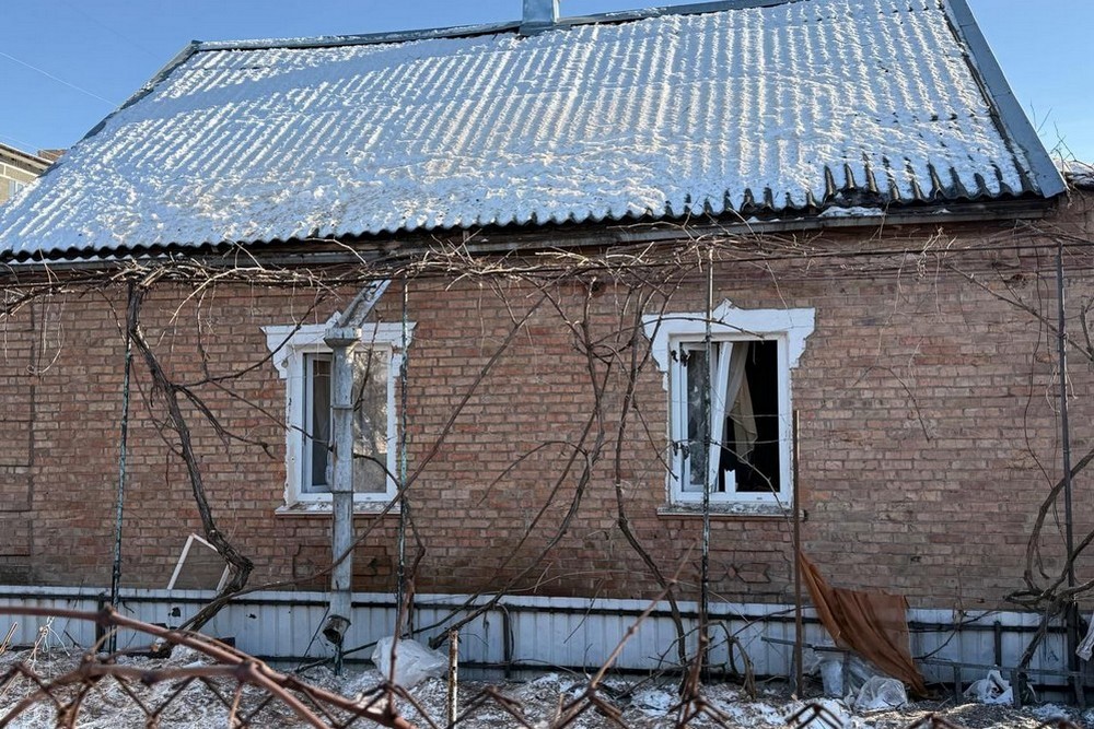 У Нікополі 5 поранених, побито 13 багатоповерхівок, музей, адмінбудівлі, магазини, також є поранені на Синельниківщині сьогодні (фото)