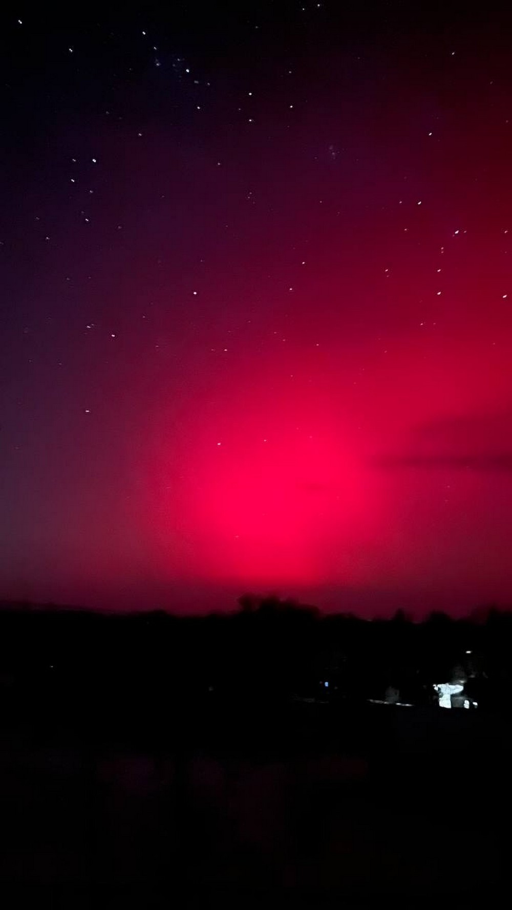 Північне сяйво над Нікополем у ніч на 20 січня