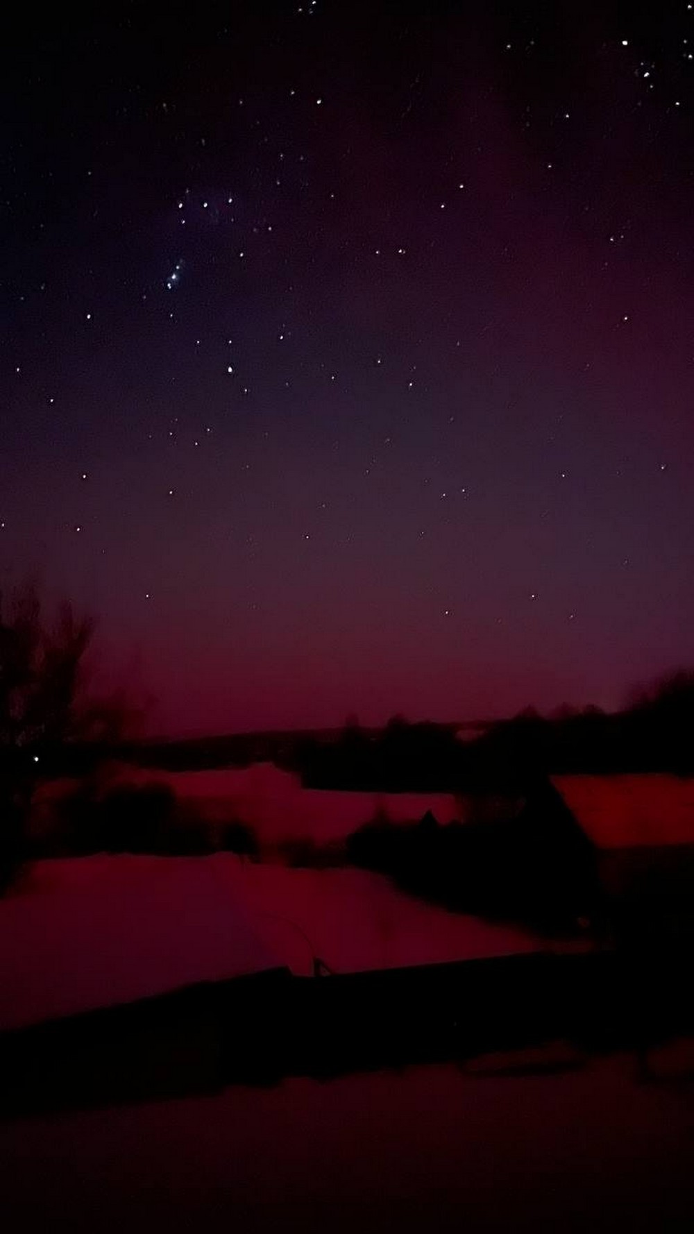 Північне сяйво над Нікополем у ніч на 20 січня