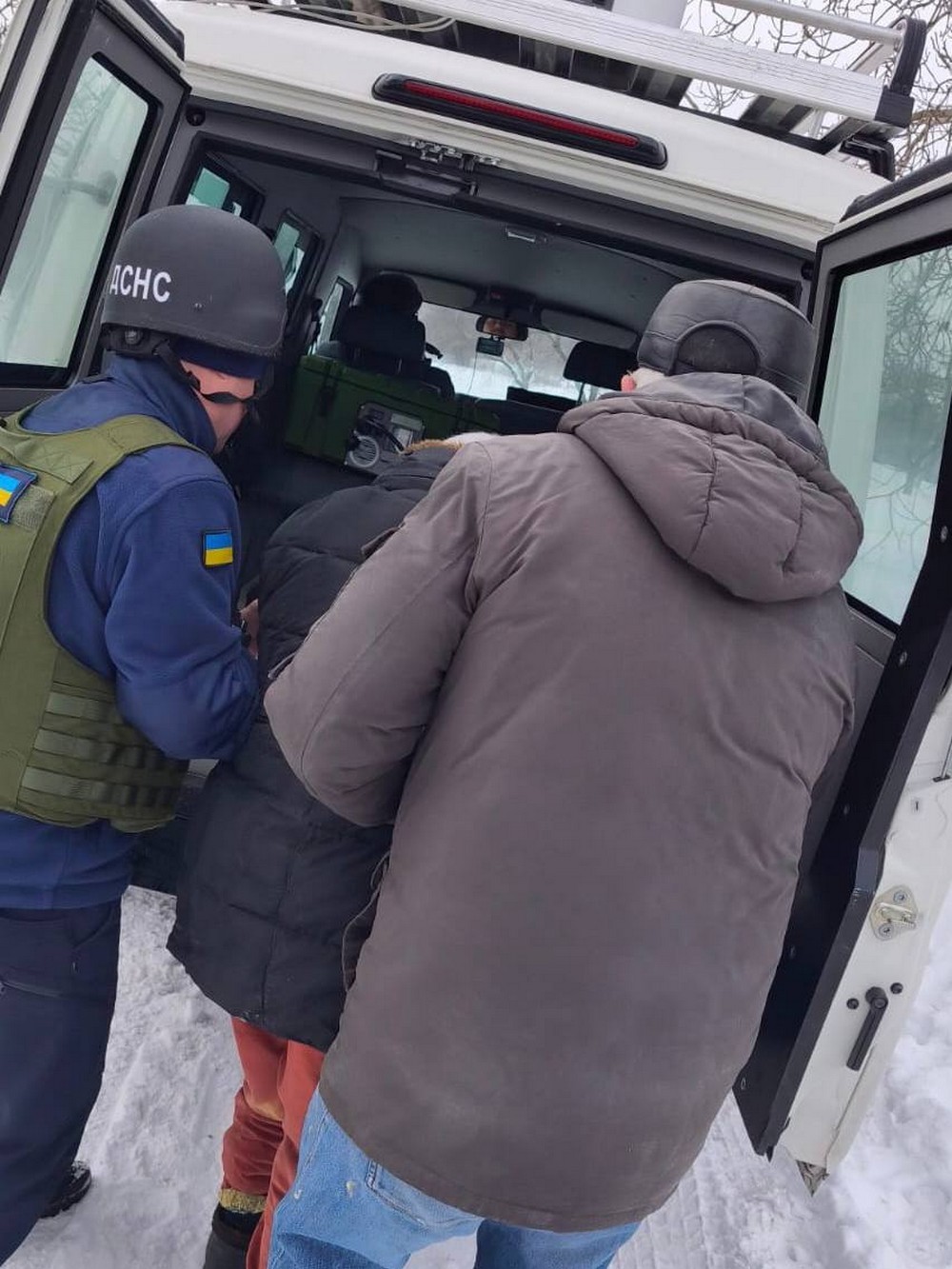 У Нікополі побито будинки, врятували жінку, під ударом ворога був і район, а також Синельниківщина