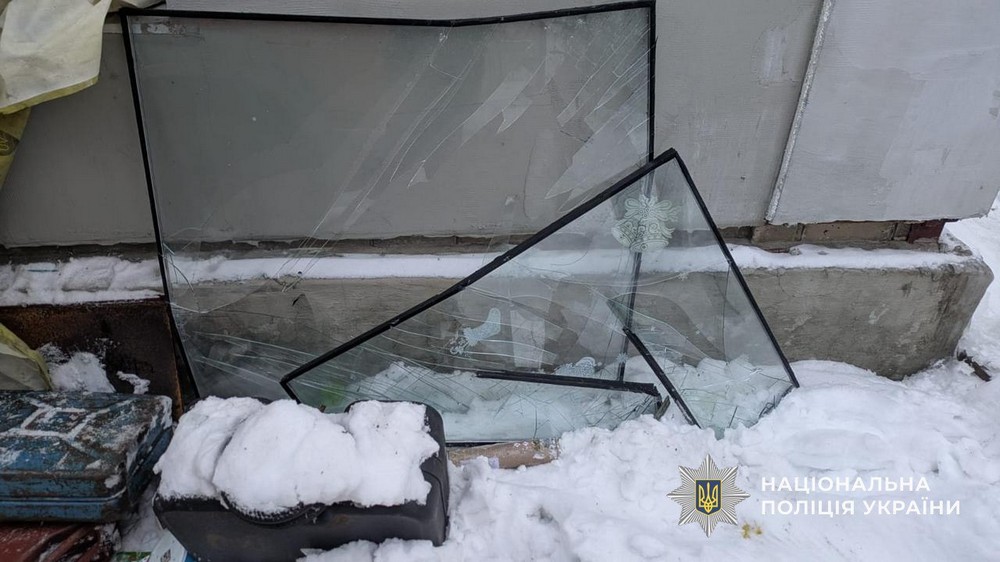 Понад 60 ударів по Нікополю і району, є поранені у Кривому Розі і на Синельниківщині – поліція показала наслідки ворожих атак за добу