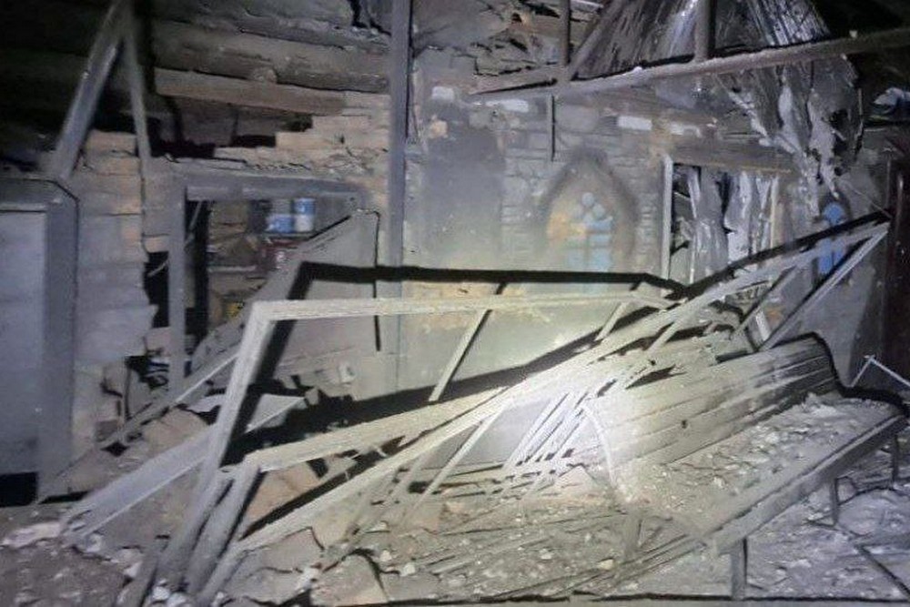 У Нікополі побито багатоповерхівку, в районі – 12 приватних будинків внаслідок нічних обстрілів 25 січня