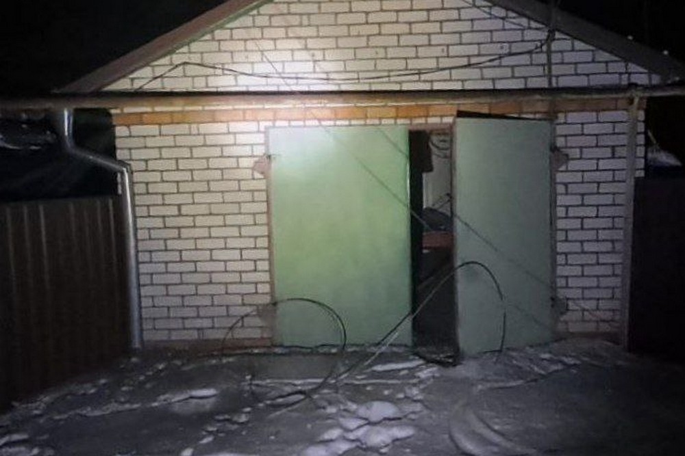 У Нікополі побито багатоповерхівку, в районі – 12 приватних будинків внаслідок нічних обстрілів 25 січня