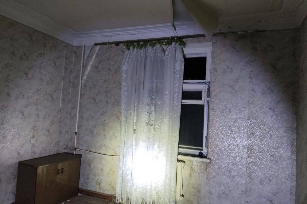 У Нікополі побито багатоповерхівку, в районі – 12 приватних будинків внаслідок нічних обстрілів 25 січня