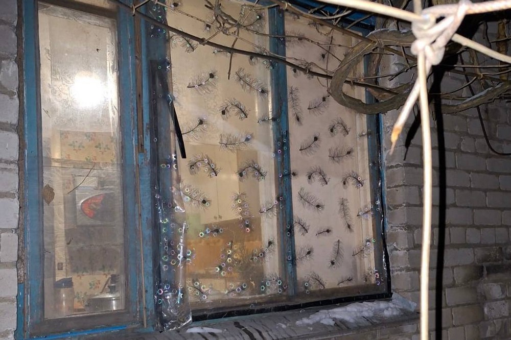 На Нікопольщині є поранений, понівечено адмінбудівлю, ліцей, магазин, багатоповерхівку