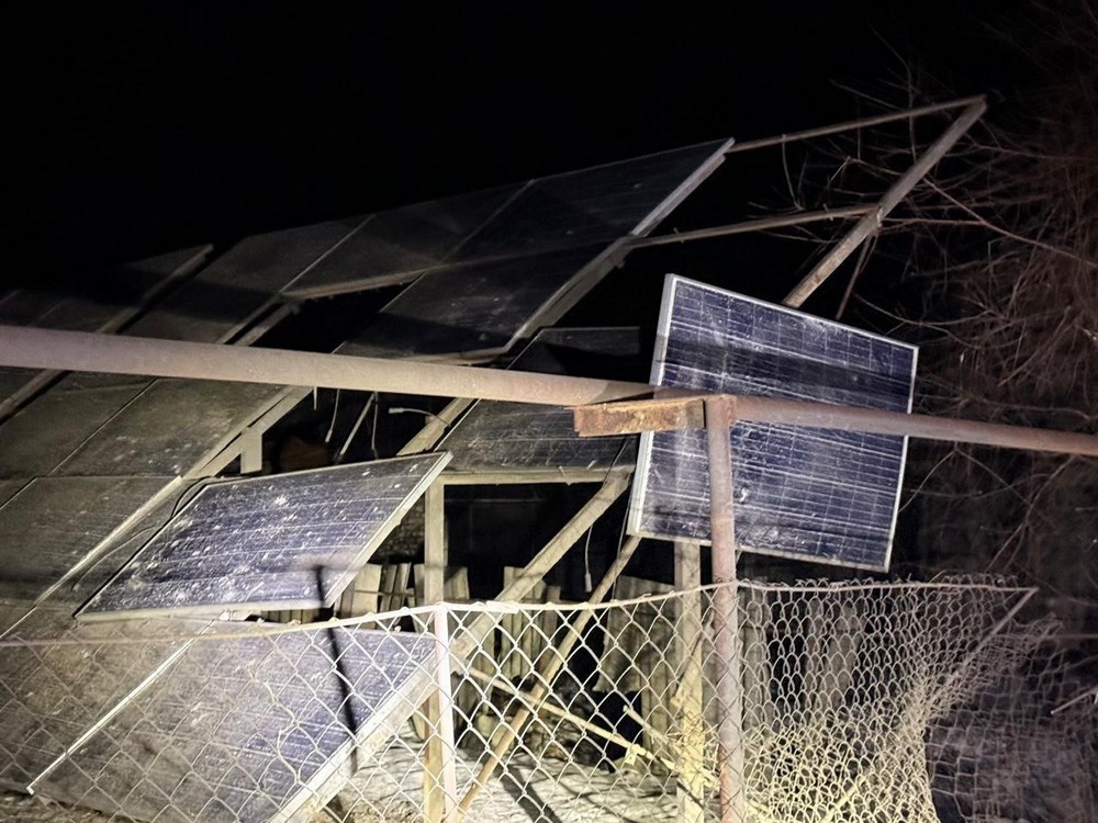 Ворог вдарив по Нікопольщині з РСЗВ «Град», є загиблий і поранені у Синельниківському районі, під ударами були також Кривий Ріг, Кам'янське і Павлоградщина Ворог вдарив по Нікопольщині з РСЗВ «Град», є загиблий і поранені у Синельниківському районі, під ударами були також Кривий Ріг, Кам'янське і Павлоградщина